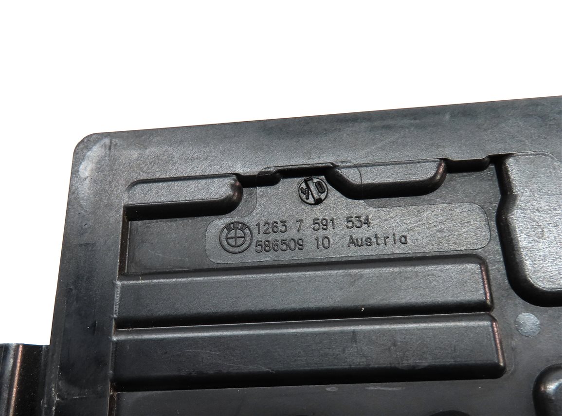 Thumbnail 5: 2012 BMW X3 (F25) INTEGRATED POWER SUPPLY MODULE
