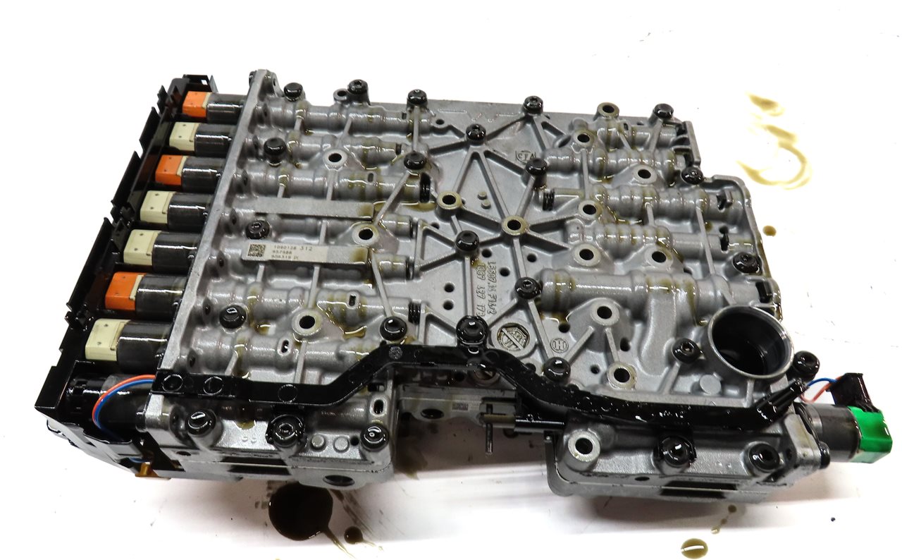 Thumbnail 6: 2011-2014 BMW X3 (F25) A/T 35iX 8HP-45 8 SPEED AUTOMATIC TRANSMISSION VALVE BODY