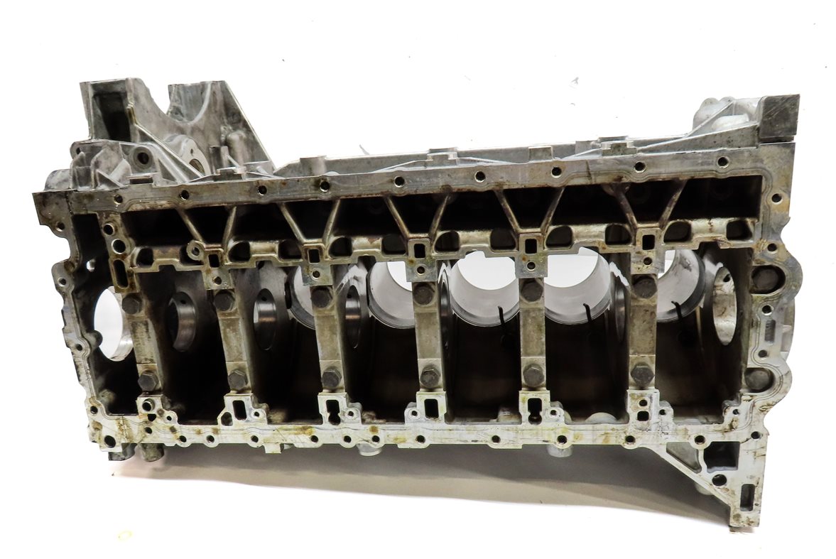 Thumbnail 7: 10-12 BMW 135i 335i 535i X3 X5 (E90 F10 E70 E71) 3.0L N55 ENGINE CYLINDER BLOCK