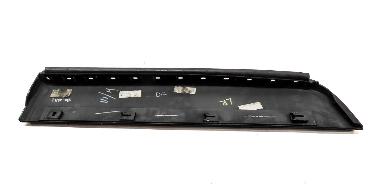 Thumbnail 6: 11-18 BMW X3 X4 (F25 F26) REAR LEFT LOWER DOOR MOULDING TRIM (FOR w/ M PACKAGE)