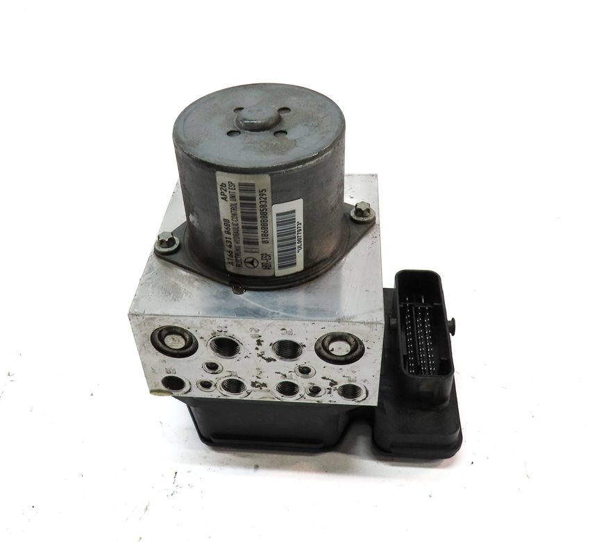 Thumbnail 2: 2016 MERCEDES GLE (W166) ANTI-LOCK ABS BRAKE PUMP w/ MODULE