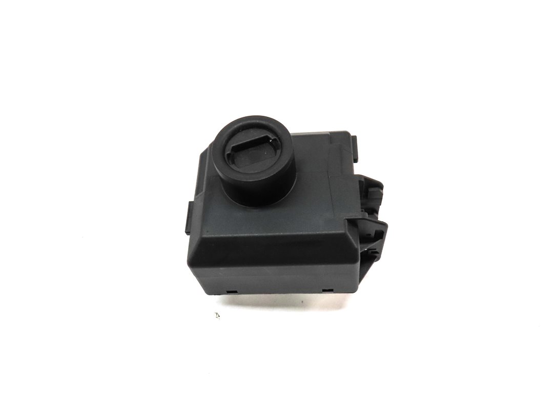 Thumbnail 2: 2016-2018 G GLE CLASS (W166 W463) FRONT LEFT DASH IGNITION SWITCH