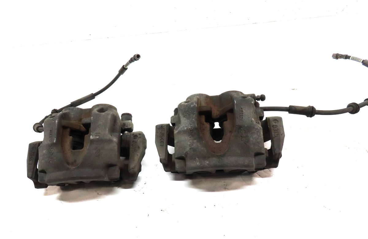 Thumbnail 2: 2012-2019 MERCEDES GL350 GL450 GLS350 ML350 (W166 X166) FRONT BRAKE CALIPER SET