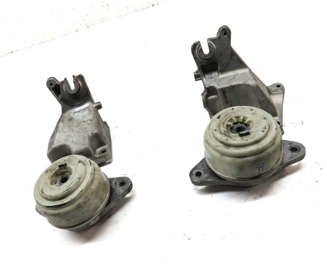 Thumbnail 3: 2012 MERCEDES C300 (W204) 3.0L (272.948) ENGINE MOTOR MOUNT & BRACKET SET 4