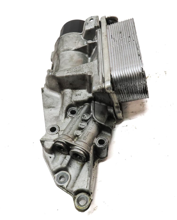 Thumbnail 3: 2012 MERCEDES C300 (W204) 3.0L (272.948) ENGINE OIL FILTER HOUSING w/ OIL COOLER