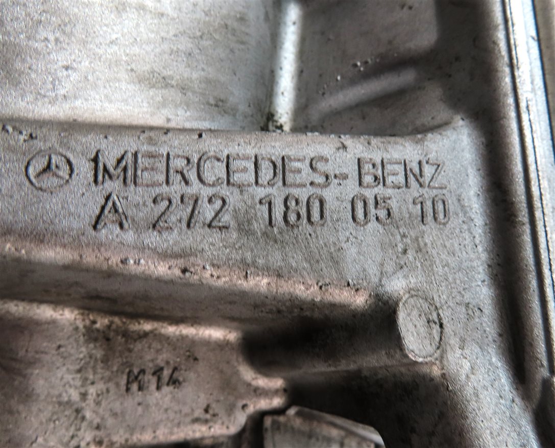 Thumbnail 8: 2012 MERCEDES C300 (W204) 3.0L (272.948) ENGINE OIL FILTER HOUSING w/ OIL COOLER