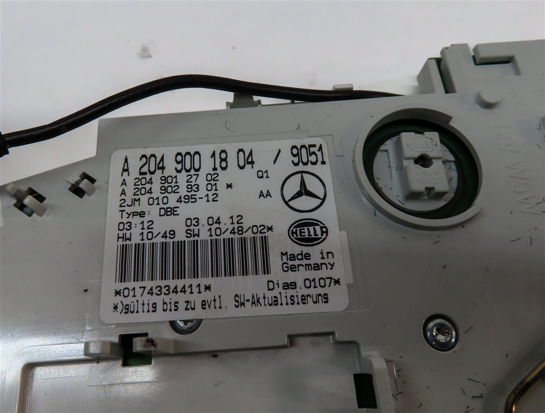 Thumbnail 6: 2012 MERCEDES C300 (W204) FRONT CENTER ROOF PRIMARY DOMELIGHT DOME LIGHT (BLACK)