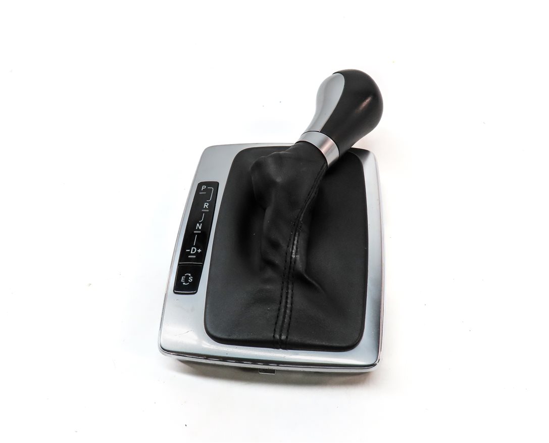 Thumbnail 2: 2012 MERCEDES C300 (W204) CENTER CONSOLE AUTOMATIC SHIFTER SHIFT KNOB & BOOT