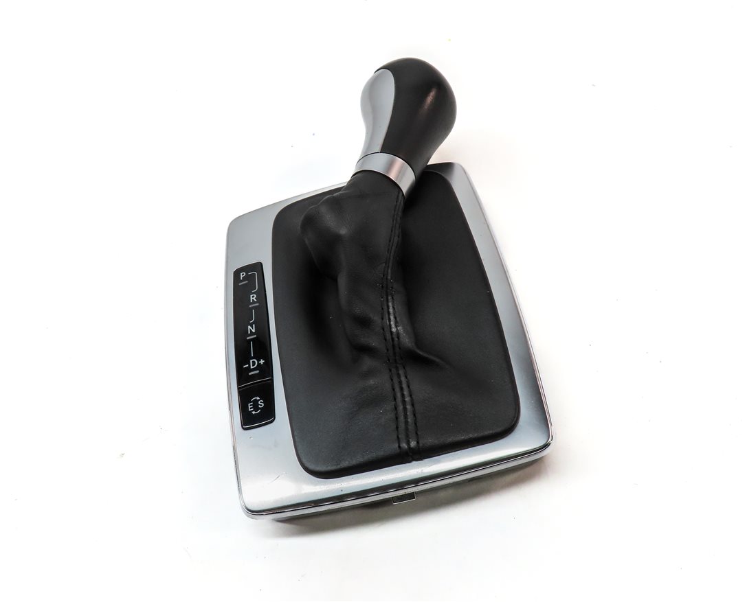 Thumbnail 3: 2012 MERCEDES C300 (W204) CENTER CONSOLE AUTOMATIC SHIFTER SHIFT KNOB & BOOT