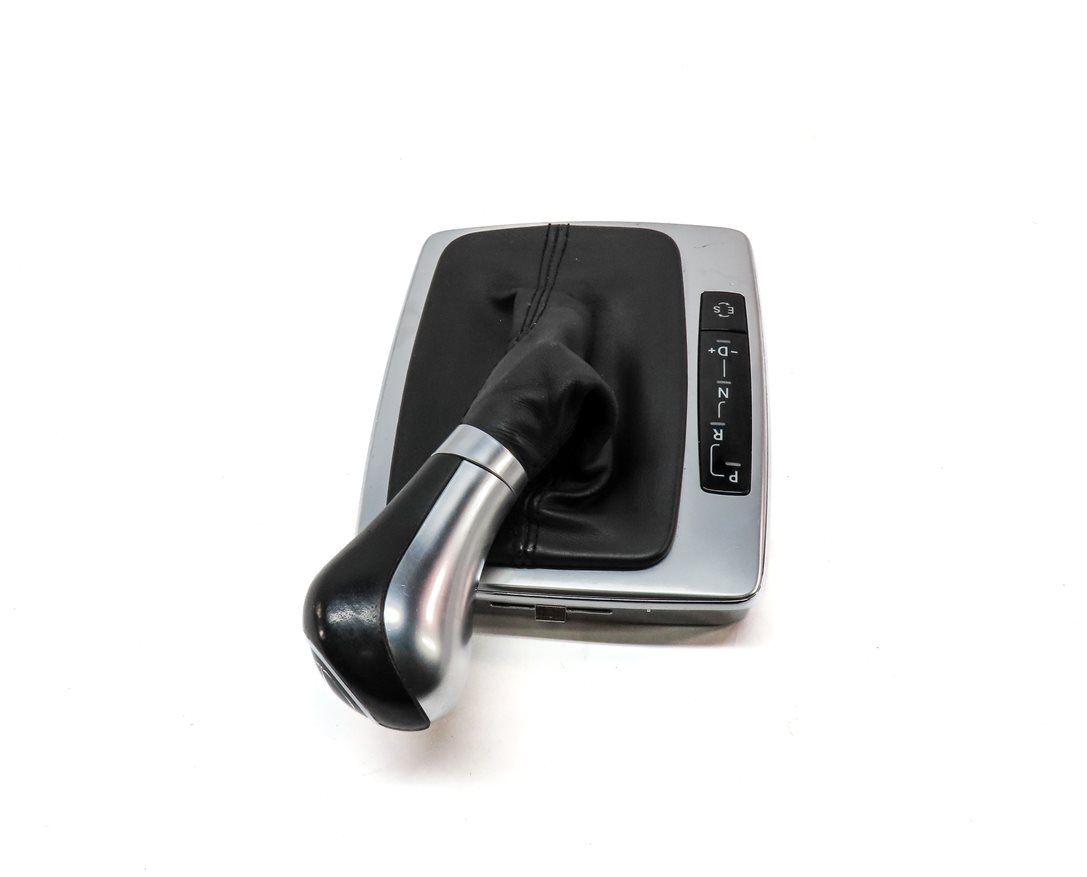 Thumbnail 4: 2012 MERCEDES C300 (W204) CENTER CONSOLE AUTOMATIC SHIFTER SHIFT KNOB & BOOT