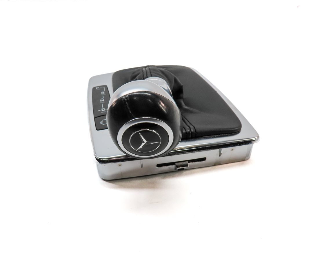 Thumbnail 5: 2012 MERCEDES C300 (W204) CENTER CONSOLE AUTOMATIC SHIFTER SHIFT KNOB & BOOT