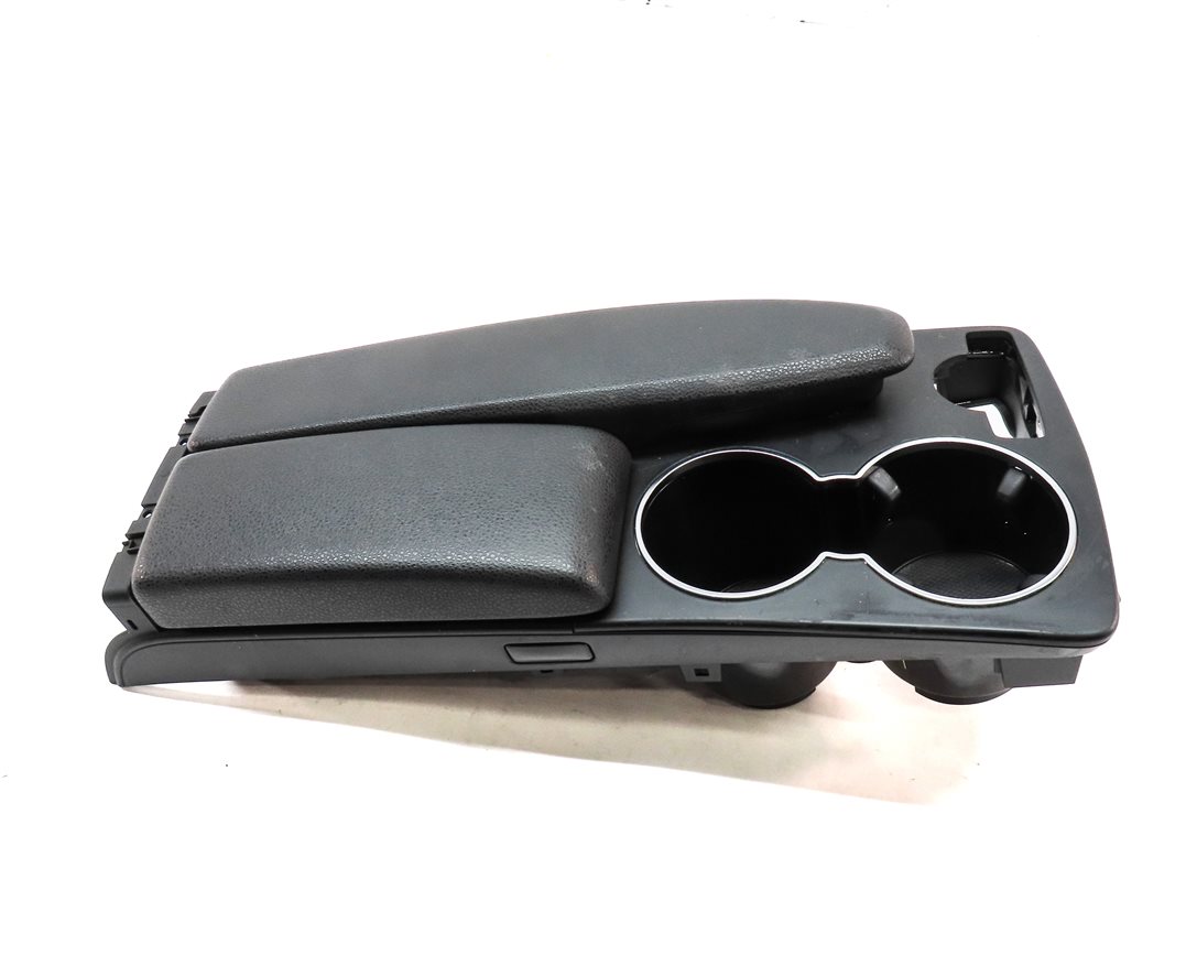 Thumbnail 4: 12-15 MERCEDES BENZ C250 C300 C350 (W204) COUPE / SEDAN CENTER CONSOLE (Black)