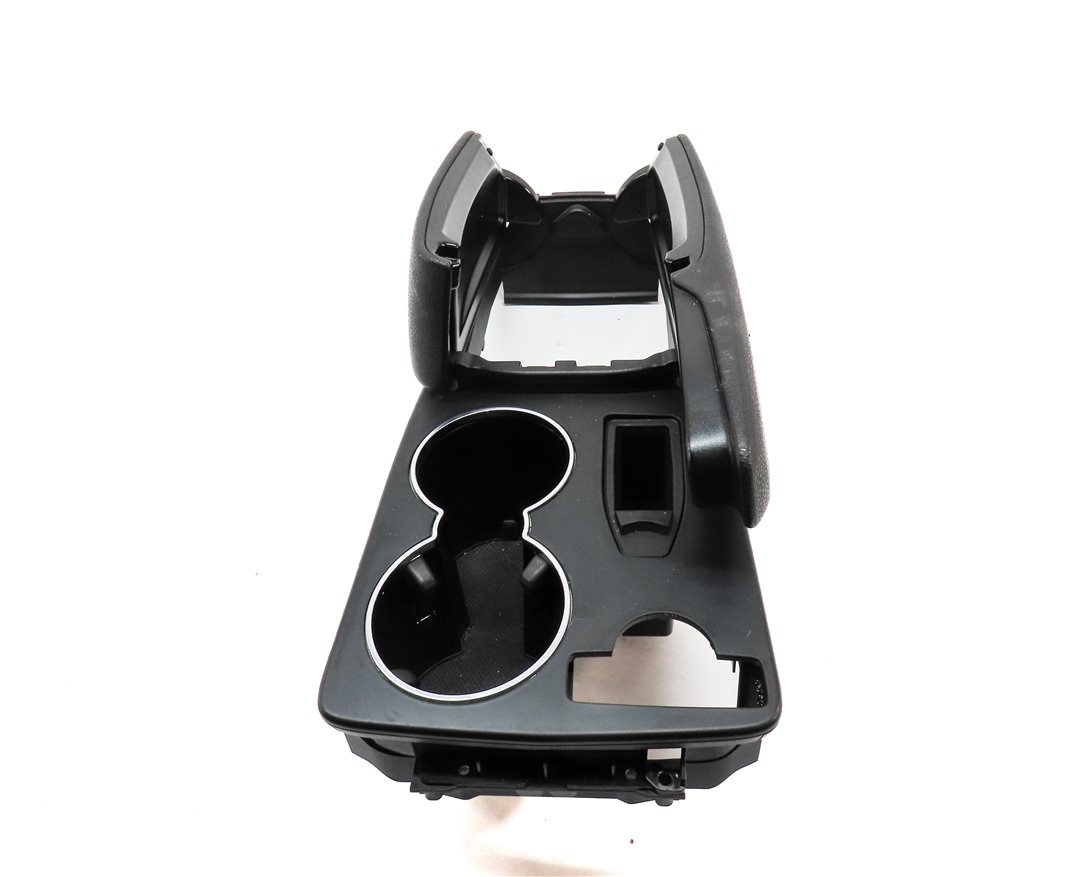Thumbnail 7: 12-15 MERCEDES BENZ C250 C300 C350 (W204) COUPE / SEDAN CENTER CONSOLE (Black)