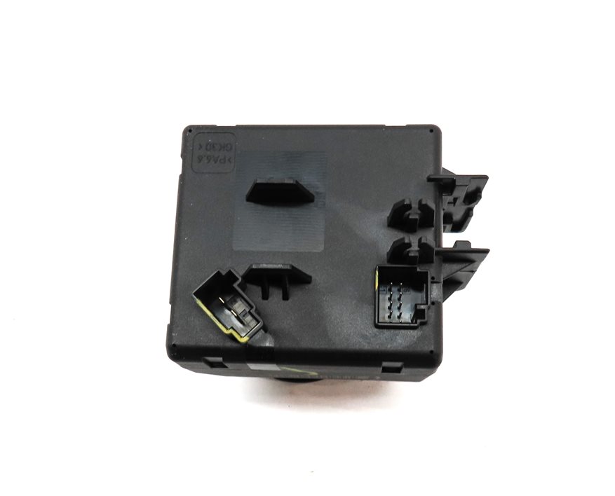 Thumbnail 4: 2008-2013 MERCEDES C E GLK350 (A207 C207 W204 W207 X204) IGNITION SWITCH MODULE