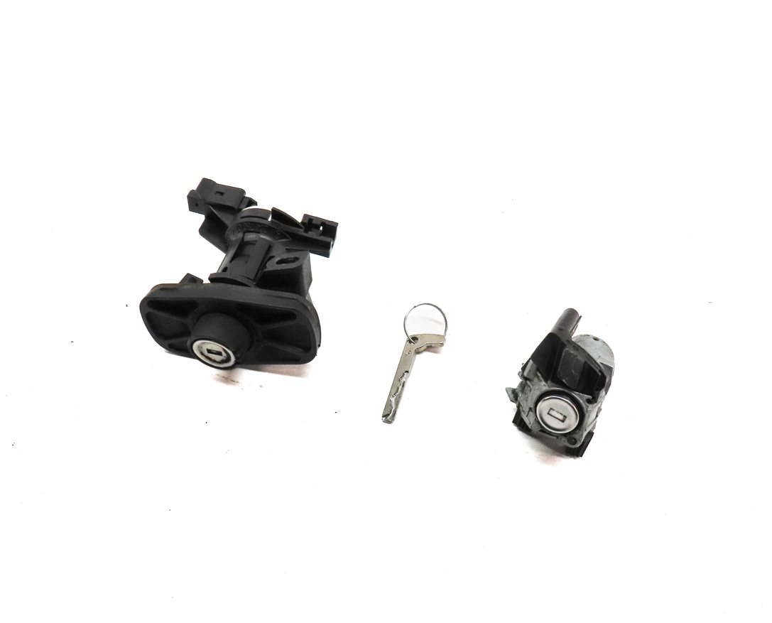 2012 MERCEDES C300 (W204) FRONT LEFT DRIVER REAR TRUNK LOCK CYLINDER & KEY SET