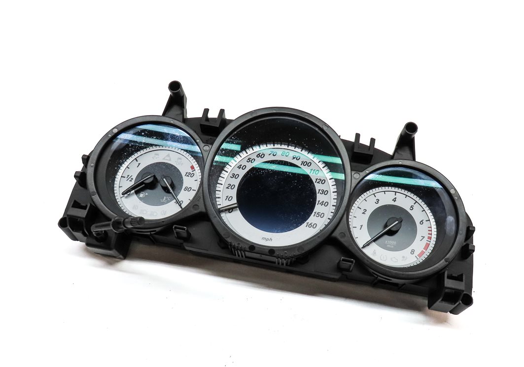 2012 MERCEDES C250 C300 C350 (C204 W204) SPEEDOMETER GAUGE CLUSTER (142k)