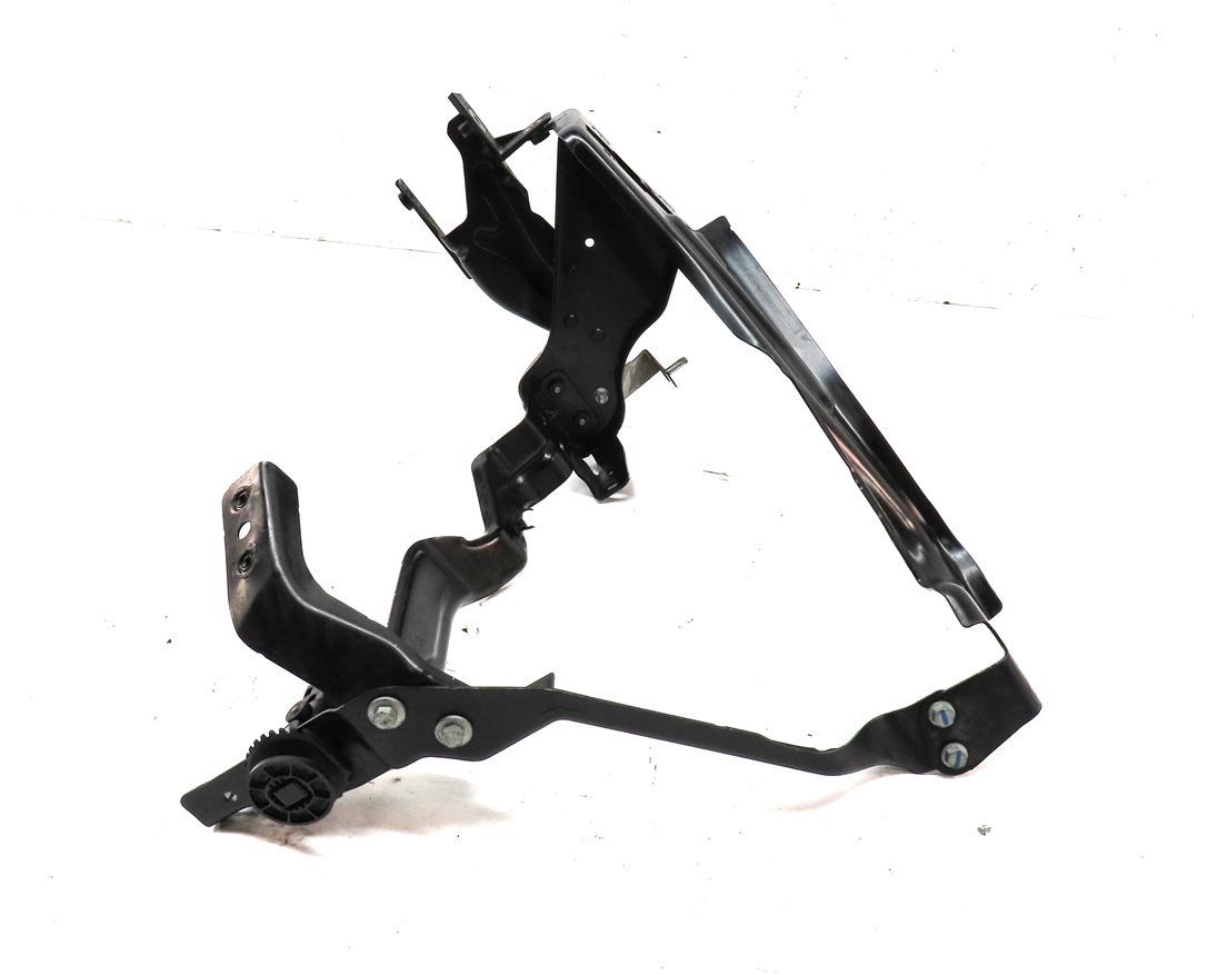 Thumbnail 4: 2012 MERCEDES C300 W204 FRONT LEFT DRIVER HEADLIGHT HEAD LIGHT MOUNT BRACKET