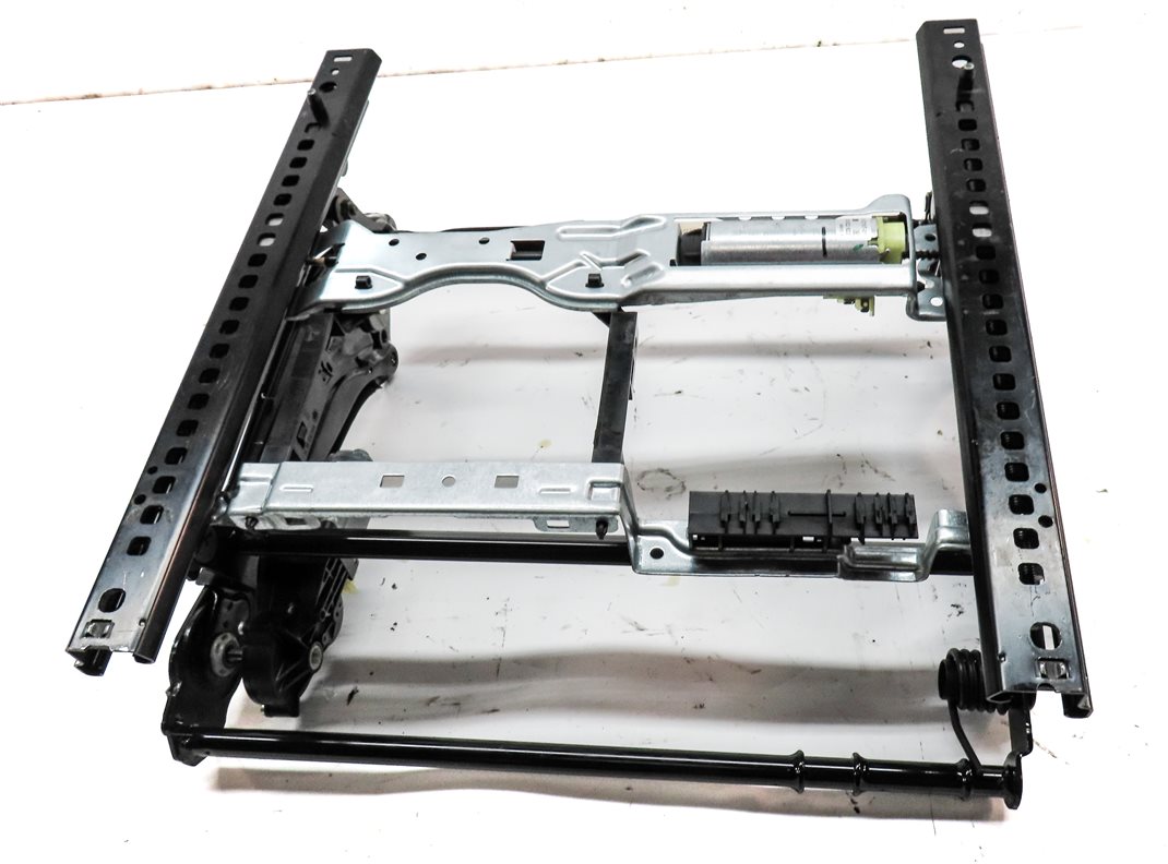 Thumbnail 6: 08-14 MERCEDES C230 C250 C300 C350 (W204) SEDAN - DRIVER SEAT TRACK w/ MOTORS
