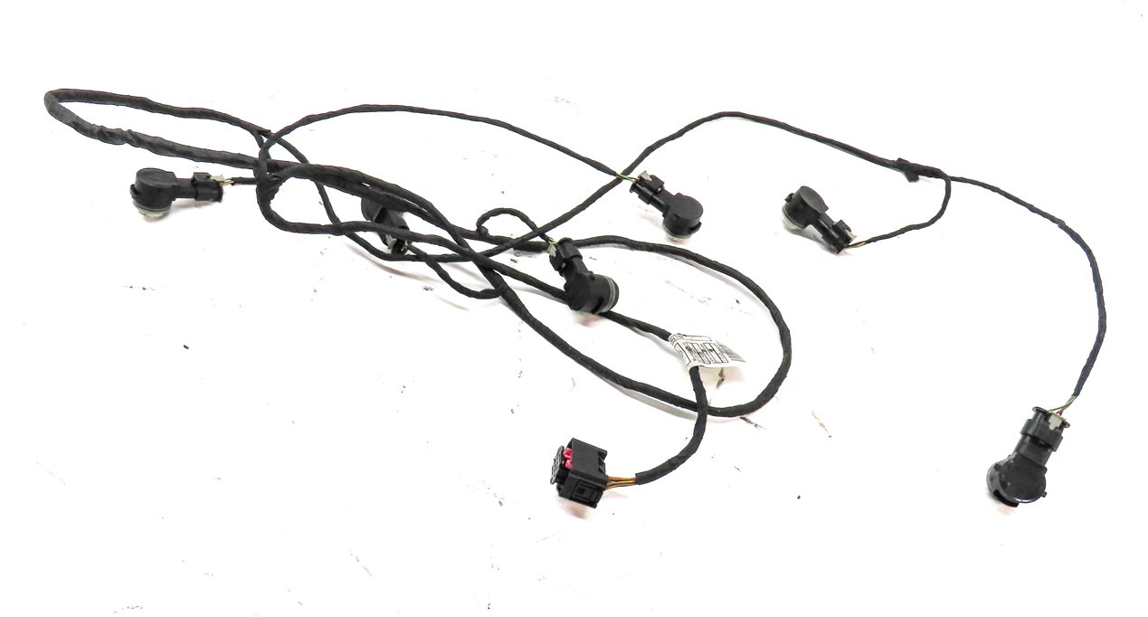 Thumbnail 1: 2016 BMW 750i G11 REAR SELF PARK ASSIST PDC SENSOR SET 6 (White) w/ WIRE HARNESS