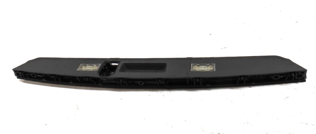 Thumbnail 4: 2016 BMW 750i (G11) REAR TRUNK LICENSE PLATE LIGHT TRIM PANEL w/ HANDLE