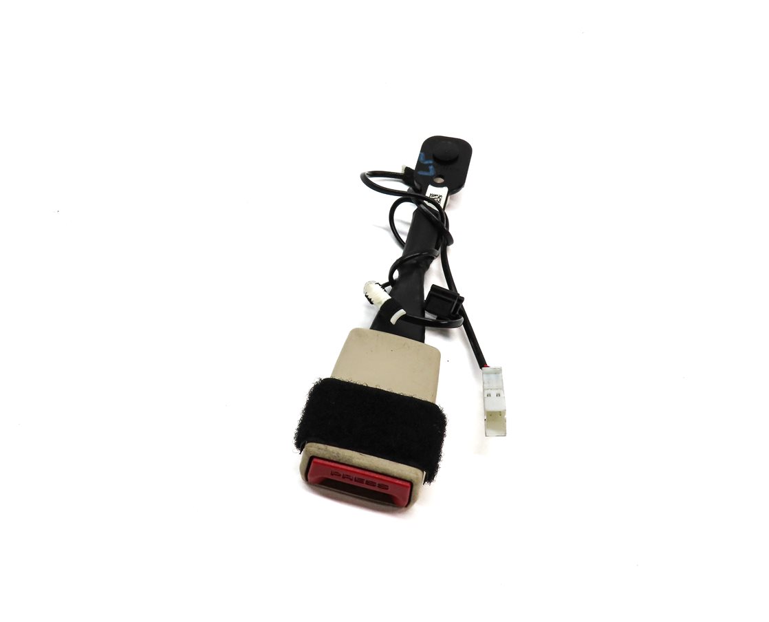 Thumbnail 2: 16-21 BMW 5 M5 6GT 7 G30 F90 G32 G11 FRONT LEFT SEATBELT BUCKLE RECEIVER (Beige)