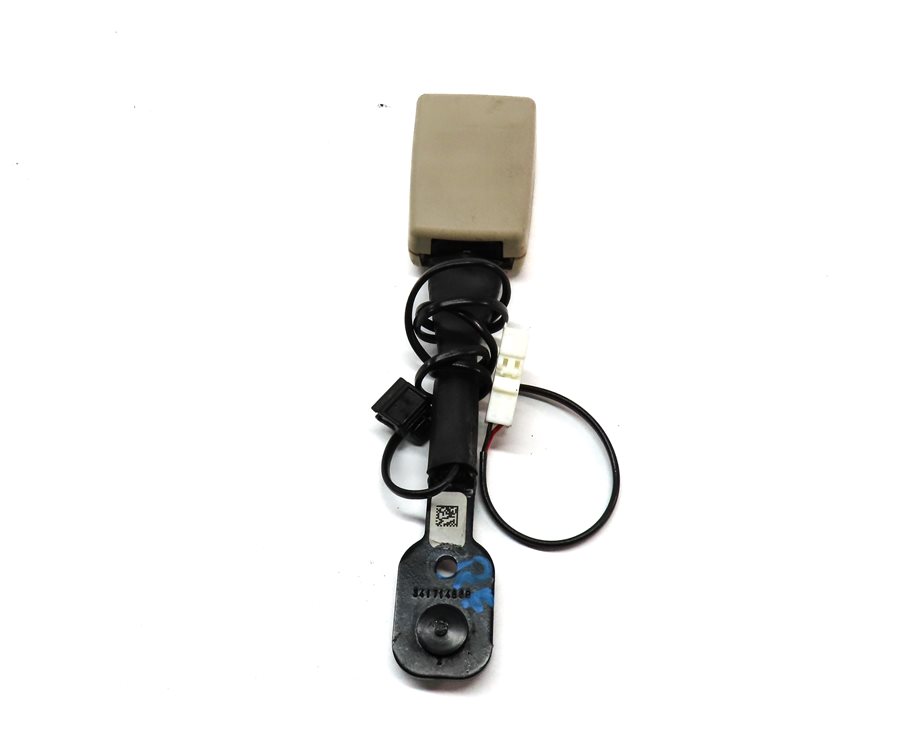 Thumbnail 4: 16-21 BMW 5 6GT 7 (G30 F90 G32 G11) FRONT RIGHT SEATBELT BUCKLE RECEIVER (Beige)