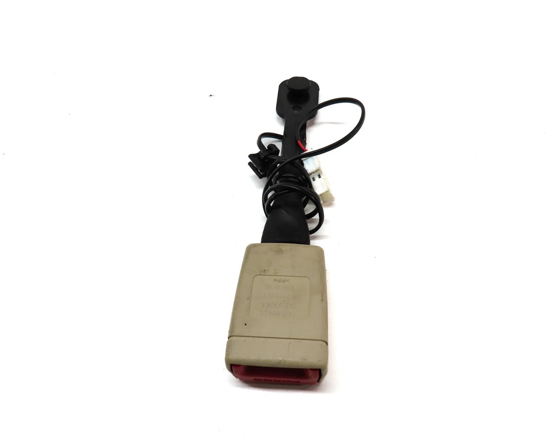 Thumbnail 5: 16-21 BMW 5 6GT 7 (G30 F90 G32 G11) FRONT RIGHT SEATBELT BUCKLE RECEIVER (Beige)