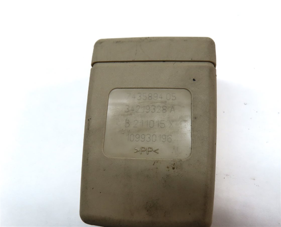 Thumbnail 6: 16-21 BMW 5 6GT 7 (G30 F90 G32 G11) FRONT RIGHT SEATBELT BUCKLE RECEIVER (Beige)