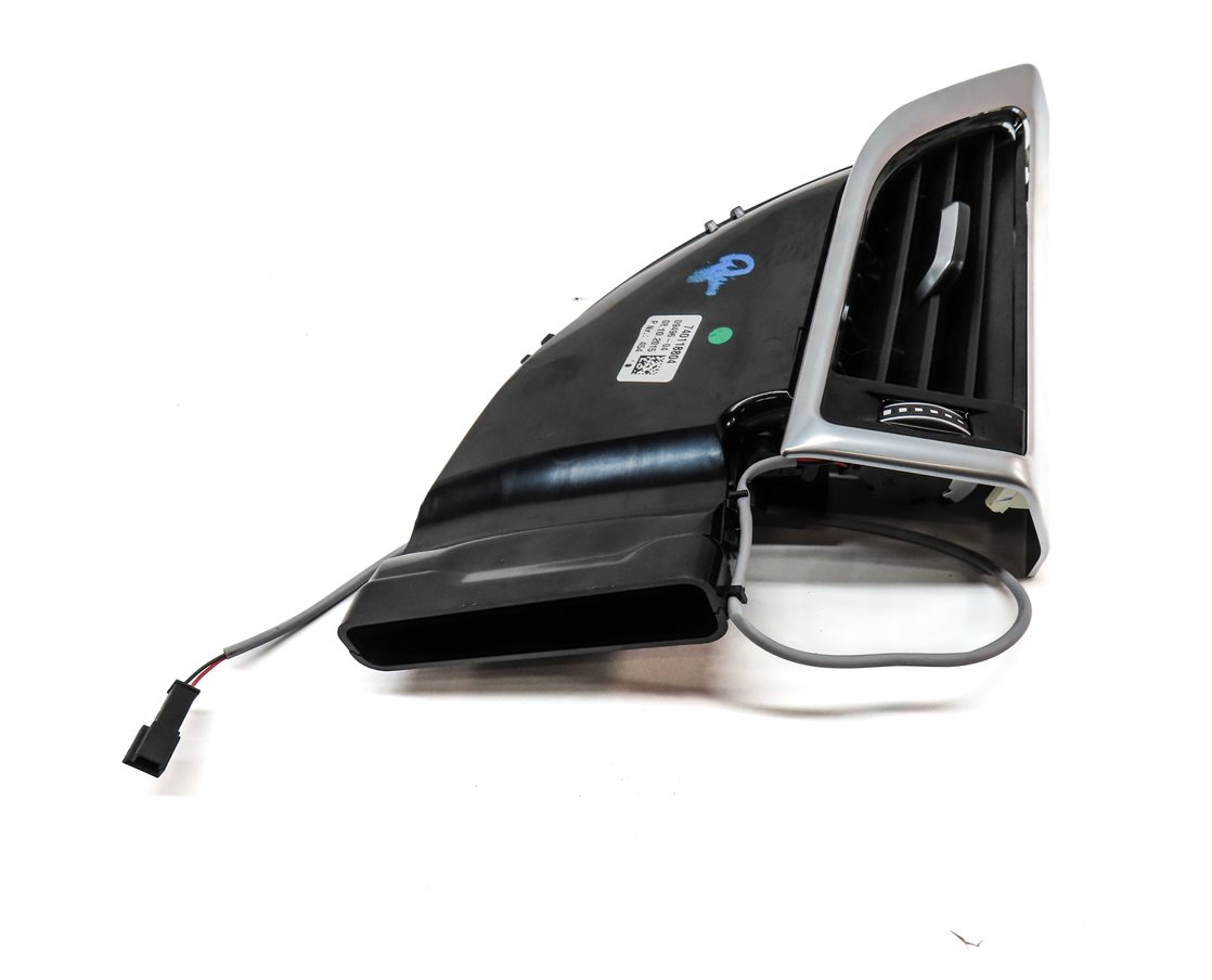 Thumbnail 4: 2016 BMW 750i (G11) FRONT RIGHT PASSENGER OUTER DASH AC HEATER AIR VENT