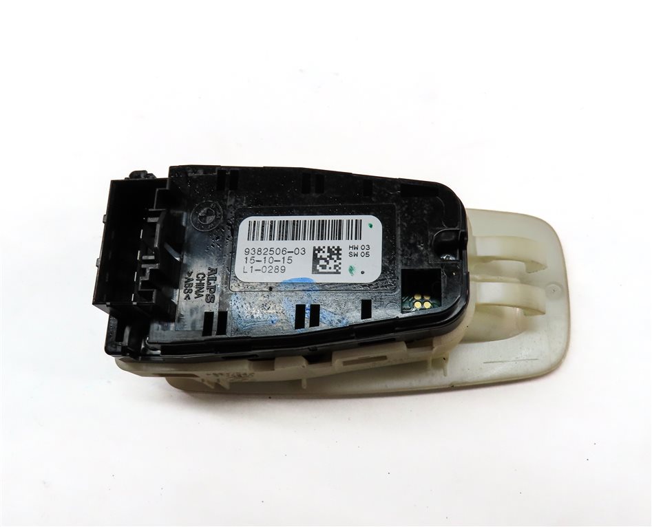 Thumbnail 5: 2016 BMW 750i G11 REAR LEFT DOOR SUN SHADE WINDOW BUTTON SWITCH w/ TRIM (Beige)