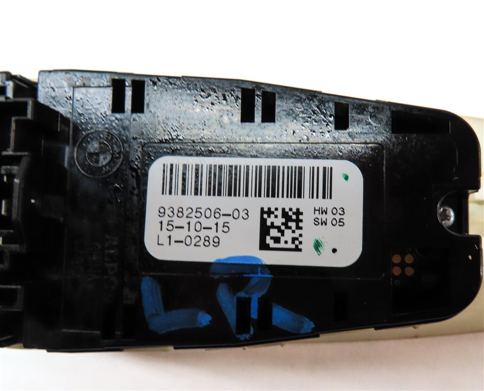 Thumbnail 6: 2016 BMW 750i G11 REAR LEFT DOOR SUN SHADE WINDOW BUTTON SWITCH w/ TRIM (Beige)