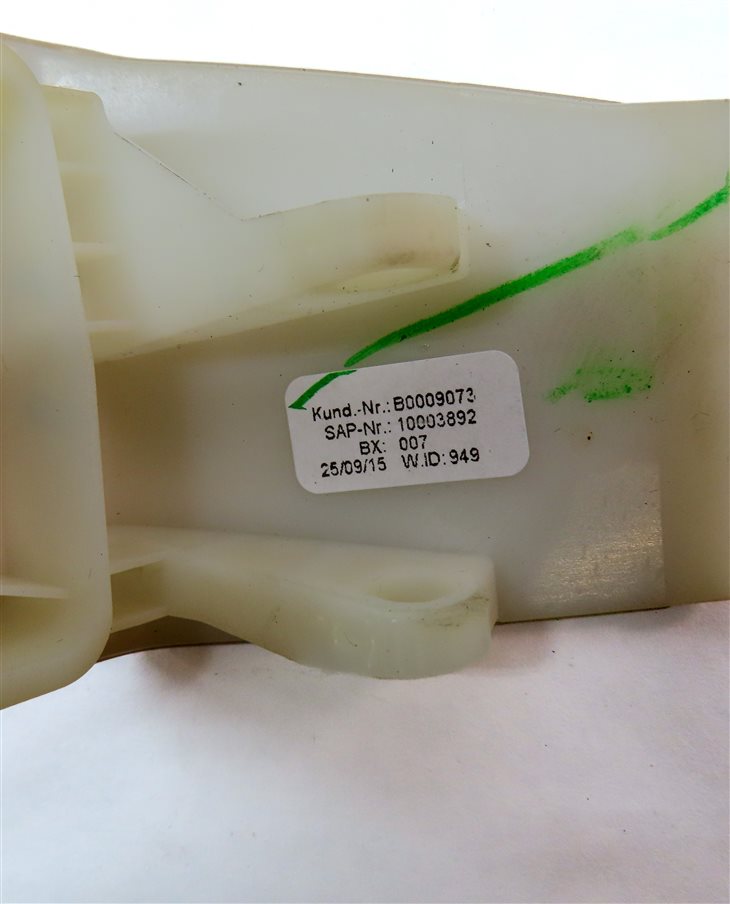 Thumbnail 7: 2016 BMW 750i (G11) FRONT RIGHT PASSENGER DOOR WINDOW SWITCH w/ TRIM (BEIGE)