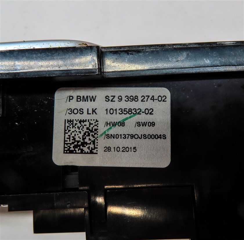 Thumbnail 7: 2016 BMW 750i (G11) CENTER CONSOLE TERRAIN TRACTION CONTROL ECO PDC SWITCH PANEL