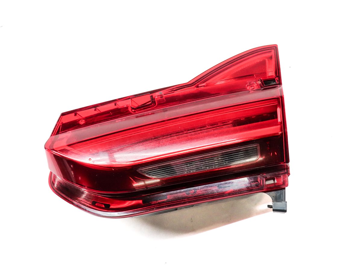 Thumbnail 4: 2016-2019 BMW 7 SERIES G11 RIGHT INNER TRUNK LID TAILLIGHT TAIL LIGHT LAMP (LED)