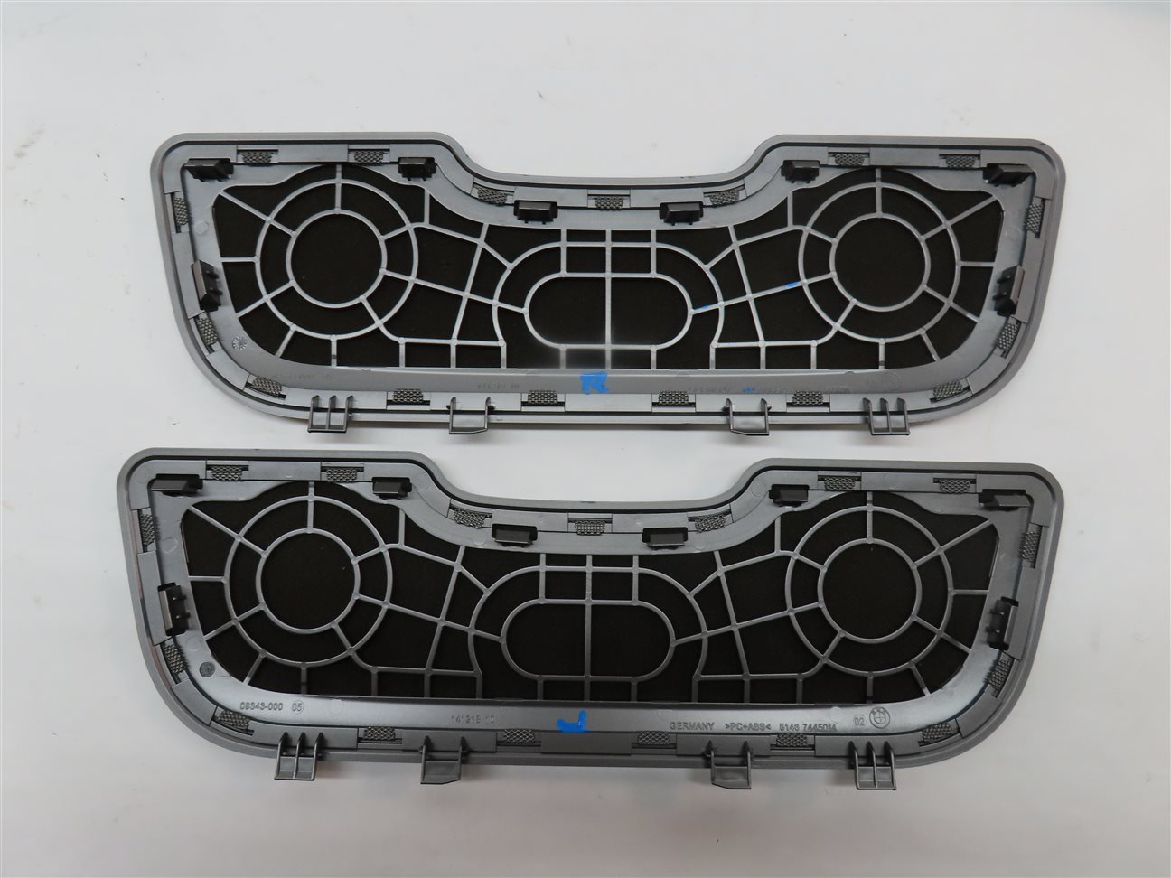 Thumbnail 2: 2016 BMW 750i (G11) STEREO RADIO HARMAN KARDON SPEAKER GRILLE COVER SET 5