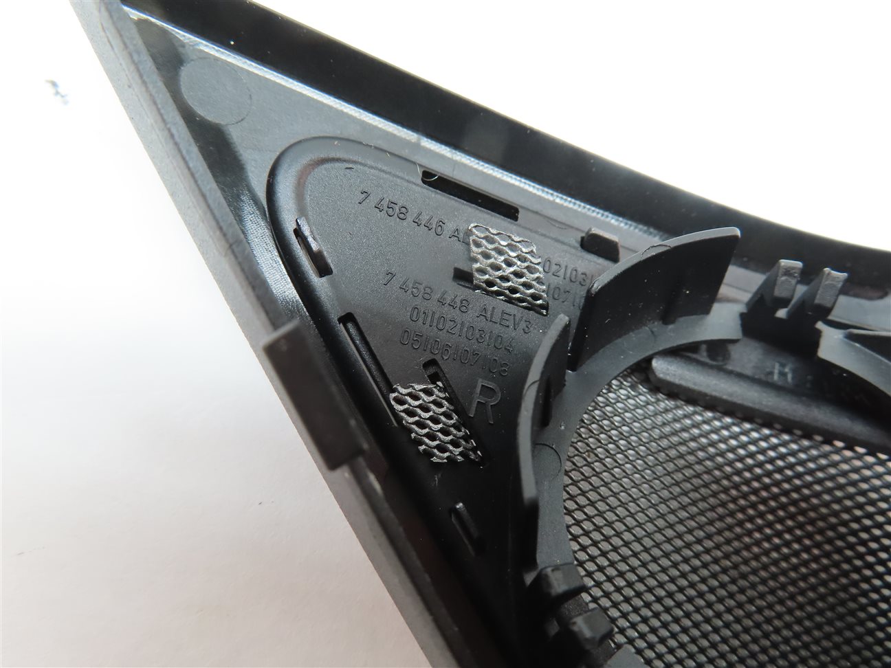 Thumbnail 8: 2016 BMW 750i (G11) STEREO RADIO HARMAN KARDON SPEAKER GRILLE COVER SET 5