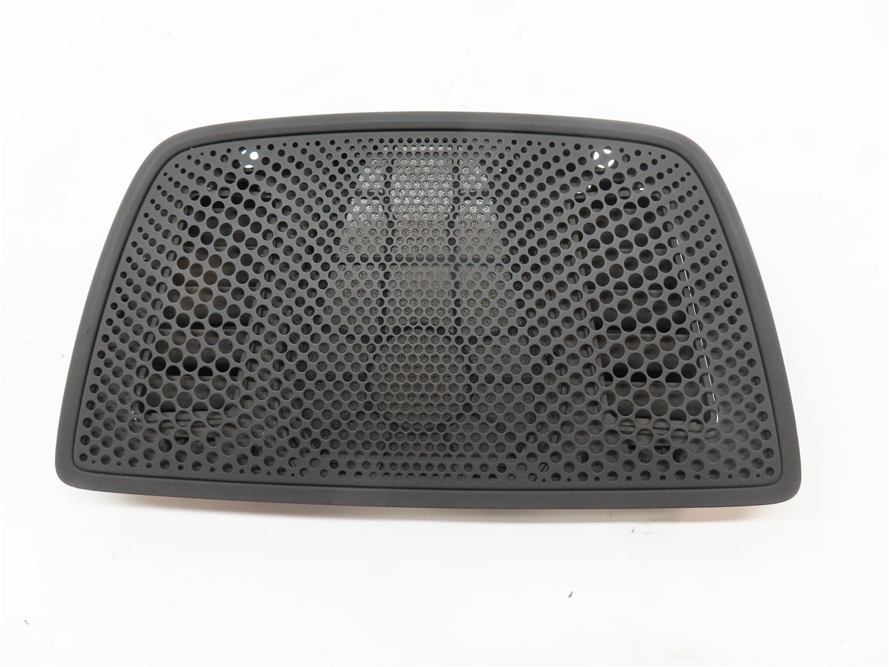 Thumbnail 9: 2016 BMW 750i (G11) STEREO RADIO HARMAN KARDON SPEAKER GRILLE COVER SET 5