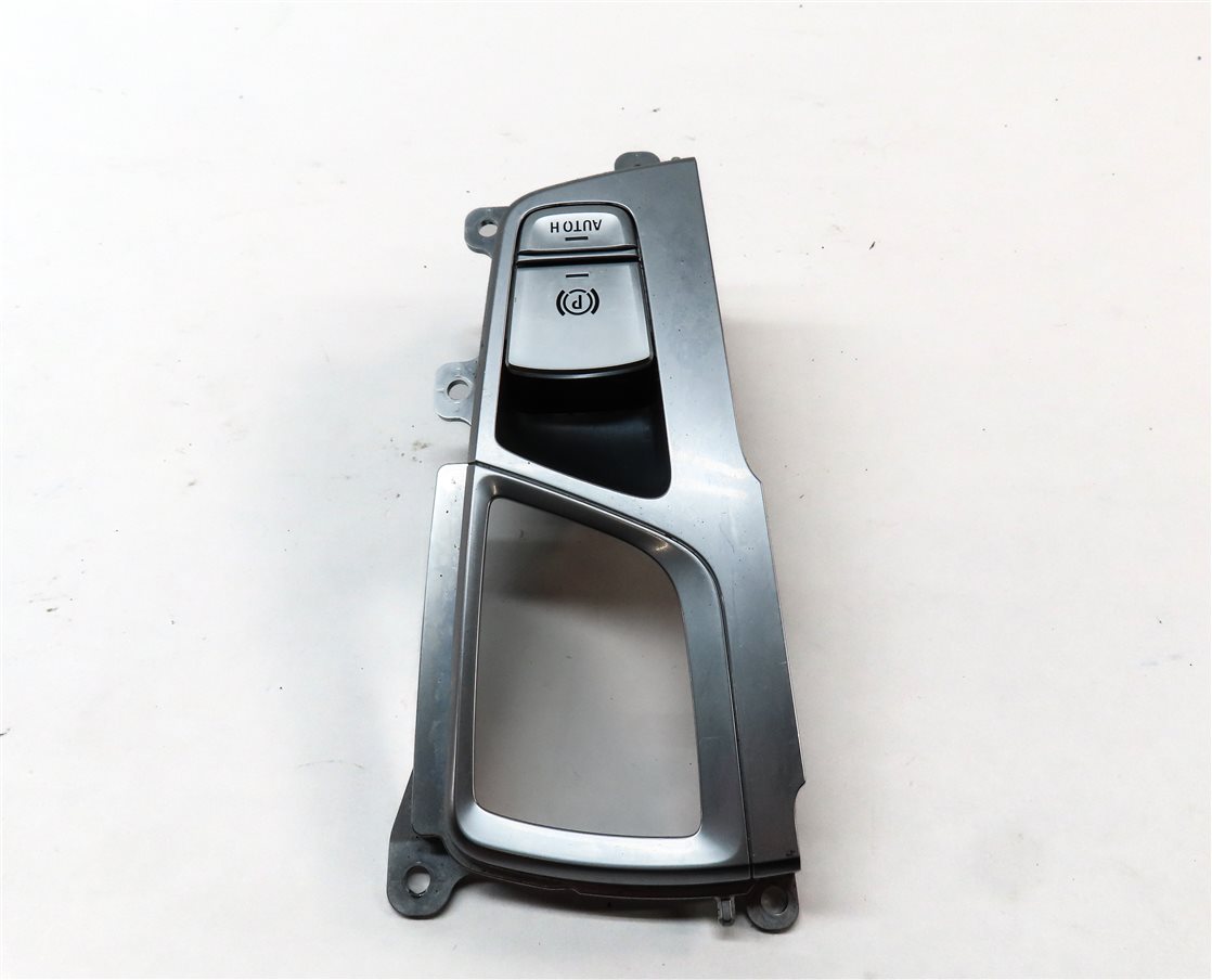 Thumbnail 4: 2016 BMW 750i (G11) CENTER CONSOLE TRIM w/ PARKING BRAKE SWITCH BUTTON