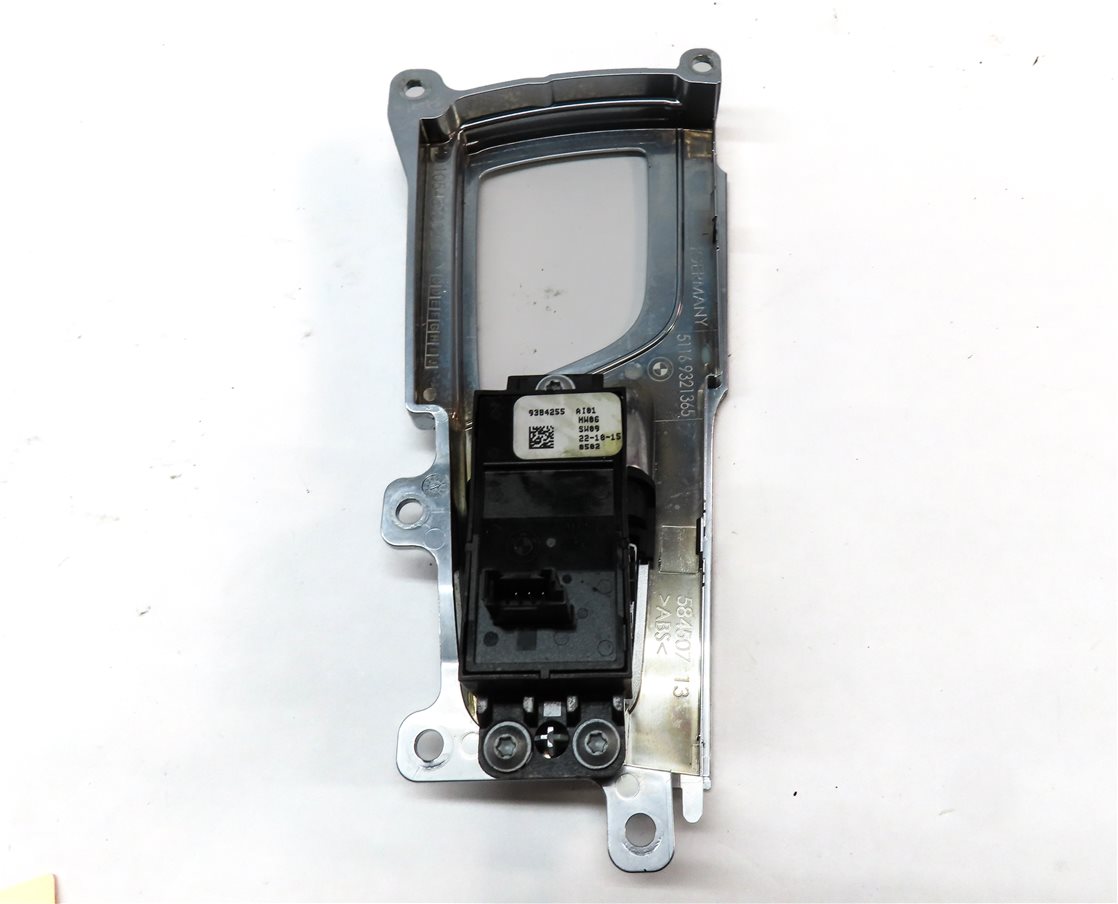 Thumbnail 5: 2016 BMW 750i (G11) CENTER CONSOLE TRIM w/ PARKING BRAKE SWITCH BUTTON