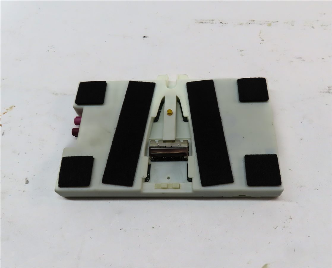 Thumbnail 5: 2016 BMW 750i (G11) TELEMATICS COMMUNICATION CONTROL MODULE