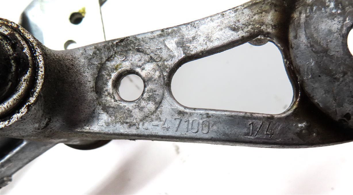 Thumbnail 7: 16-21 BMW 5 M5 7 (G30 G11) FRONT WINDSHIELD WIPER MOTOR & TRANSMISSION LINKAGE