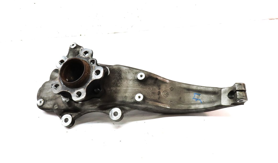 Thumbnail 5: 2016-2021 BMW 740i 750i (G11) FRONT LEFT DRIVER SPINDLE KNUCKLE HUB (RWD)