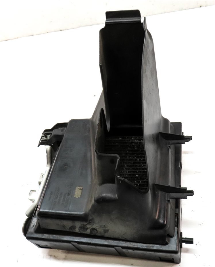 Thumbnail 6: 16-20 BMW 5 6GT 7 8 (G11 G14 G15 G30 G32) FRONT RIGHT AUXILIARY RADIATOR w/ DUCT