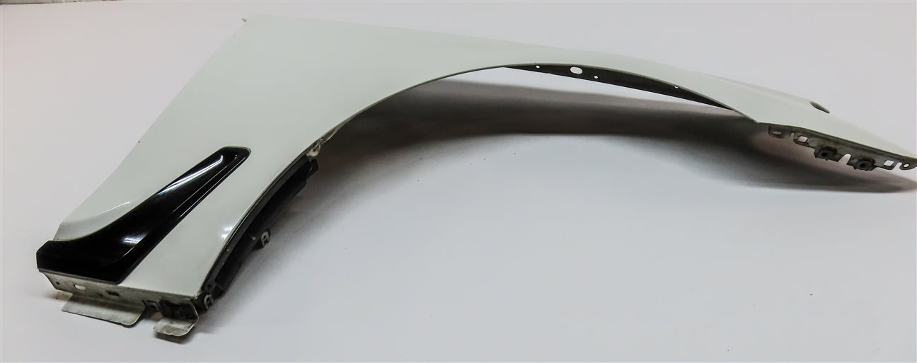 2016-2019 BMW 7 SERIES (G11) FRONT RIGHT PASSENGER SIDE FENDER (White)