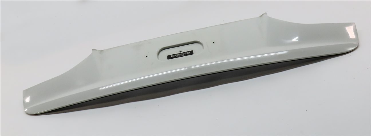 Thumbnail 3: 2016 BMW 750i (G11) LOWER TRUNK LID TRIM PANEL (White)
