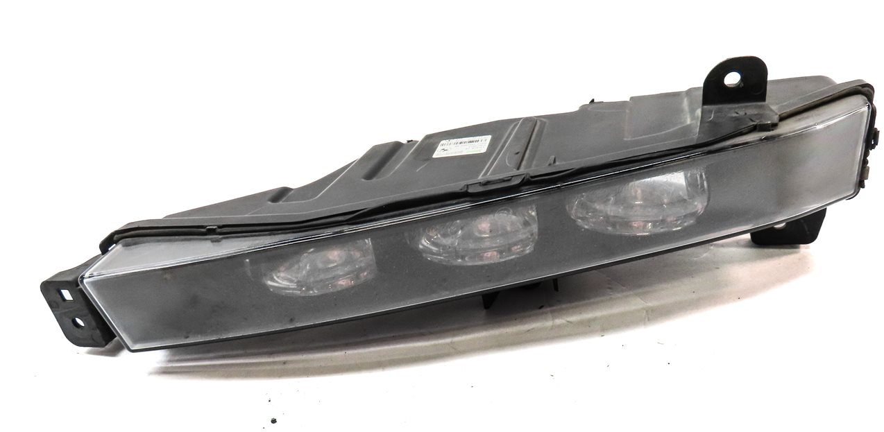 Thumbnail 1: 16-19 BMW 7 SERIES (G11) FRONT LEFT DRIVER LED FOGLIGHT FOG LIGHT DAYTIME DRL