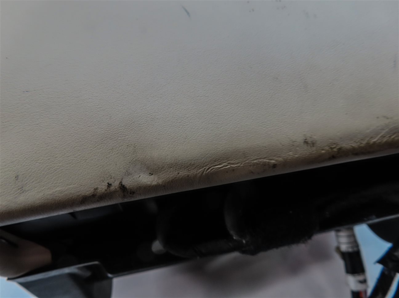 Thumbnail 7: 2016 BMW 750i (G11) REAR CENTER UPPER COMFORT SEAT CUSHION (BEIGE NAPPA LEATHER)