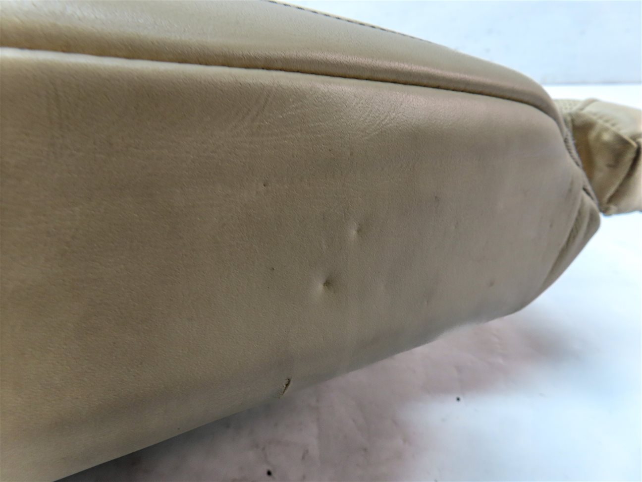 Thumbnail 8: 2016 BMW 750i (G11) REAR RIGHT LOWER HEATED COOLED COMFORT SEAT CUSHION (BEIGE)