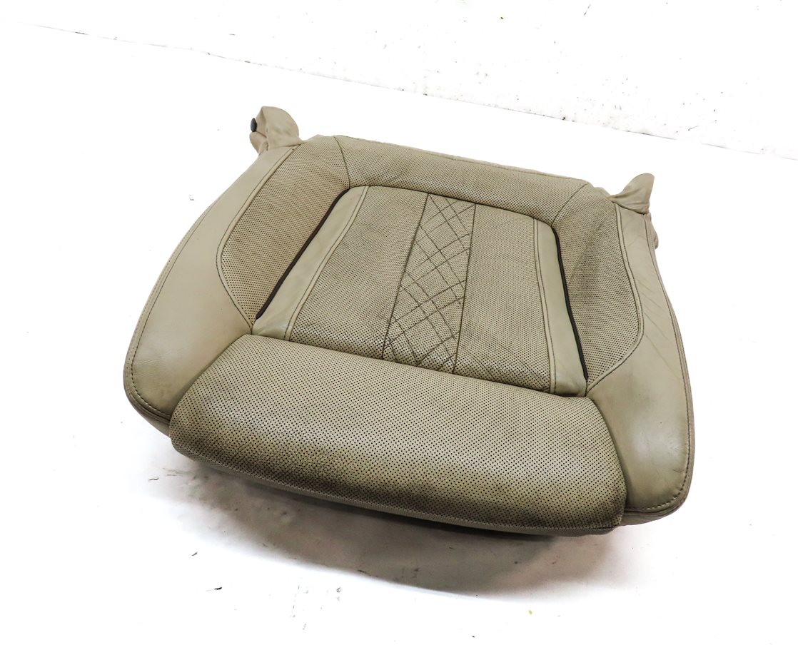 Thumbnail 3: 2016 BMW 750i (G11) FRONT LEFT LOWER HEATED COOLED COMFORT SEAT CUSHION (BEIGE)