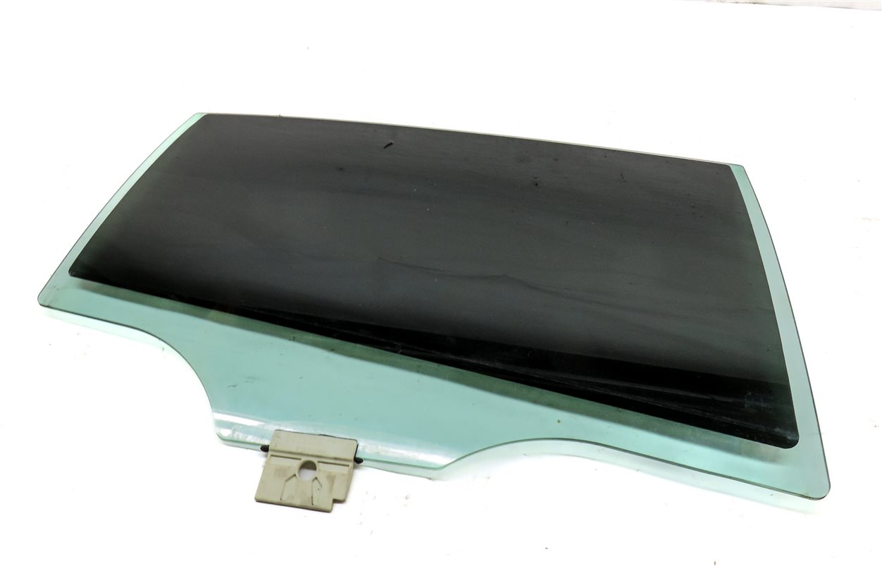 2016-2019 BMW 7 SERIES (G11) REAR RIGHT PASSENGER DOOR WINDOW GLASS (TINTED)